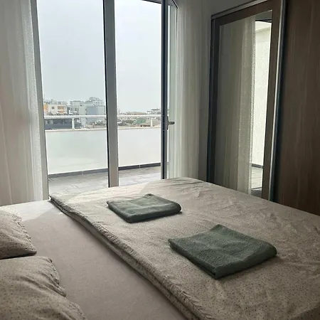 Big Good View 2 Bedrooms Δυρράχιο